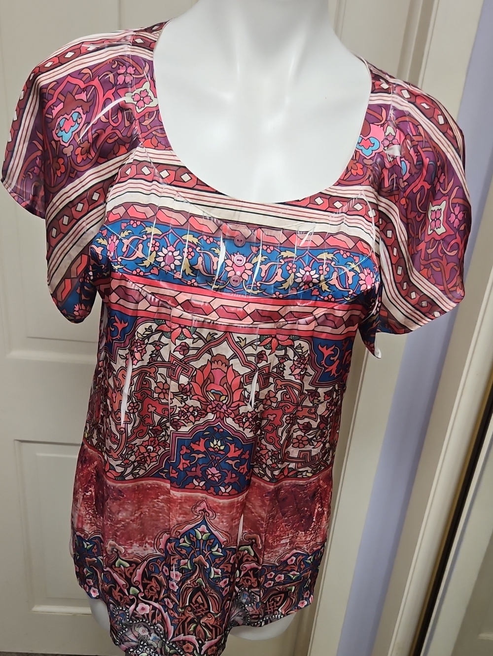 Fred David Awsome  Multicolor Soft Sexy Pailsey Scoop Neck Top
